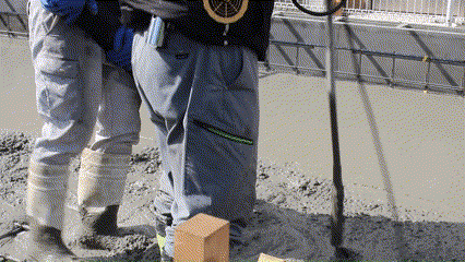 コンクリートの打設・振動２